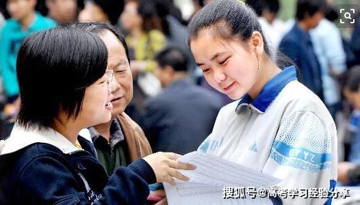 <p>985高考攻击学生独霸权力分享:温习试题应该是战略性的，否则毫无用处 </p>